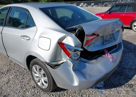 2016 Toyota Corolla Le z USA, uszkodzony, nr VIN 5YFBURHE3GP459380